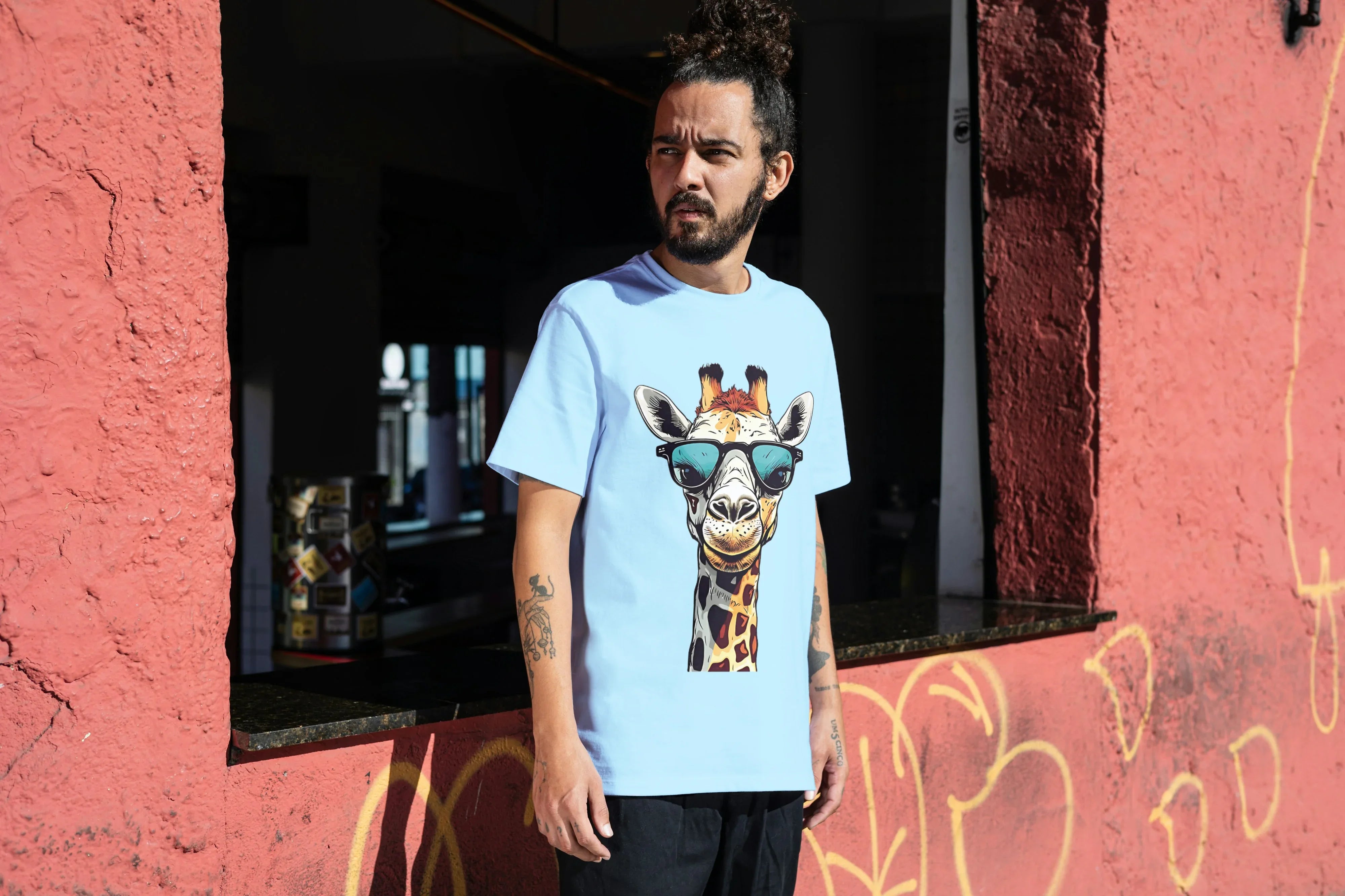 Giraffe Graphic Oversized Classic T-Shirt for Men - Not So Suttle