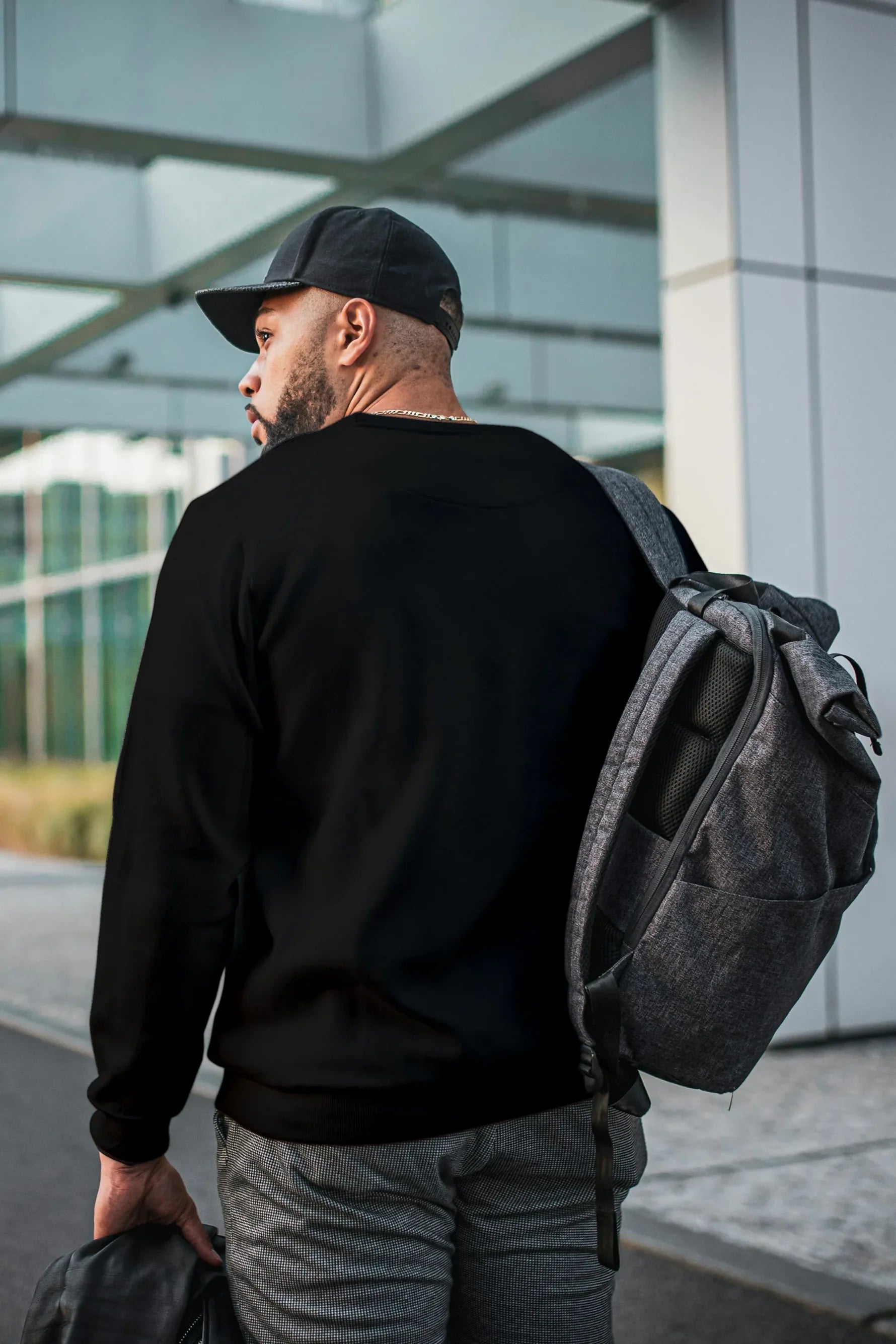 Black Oversized Sweatshirt - Not So Suttle