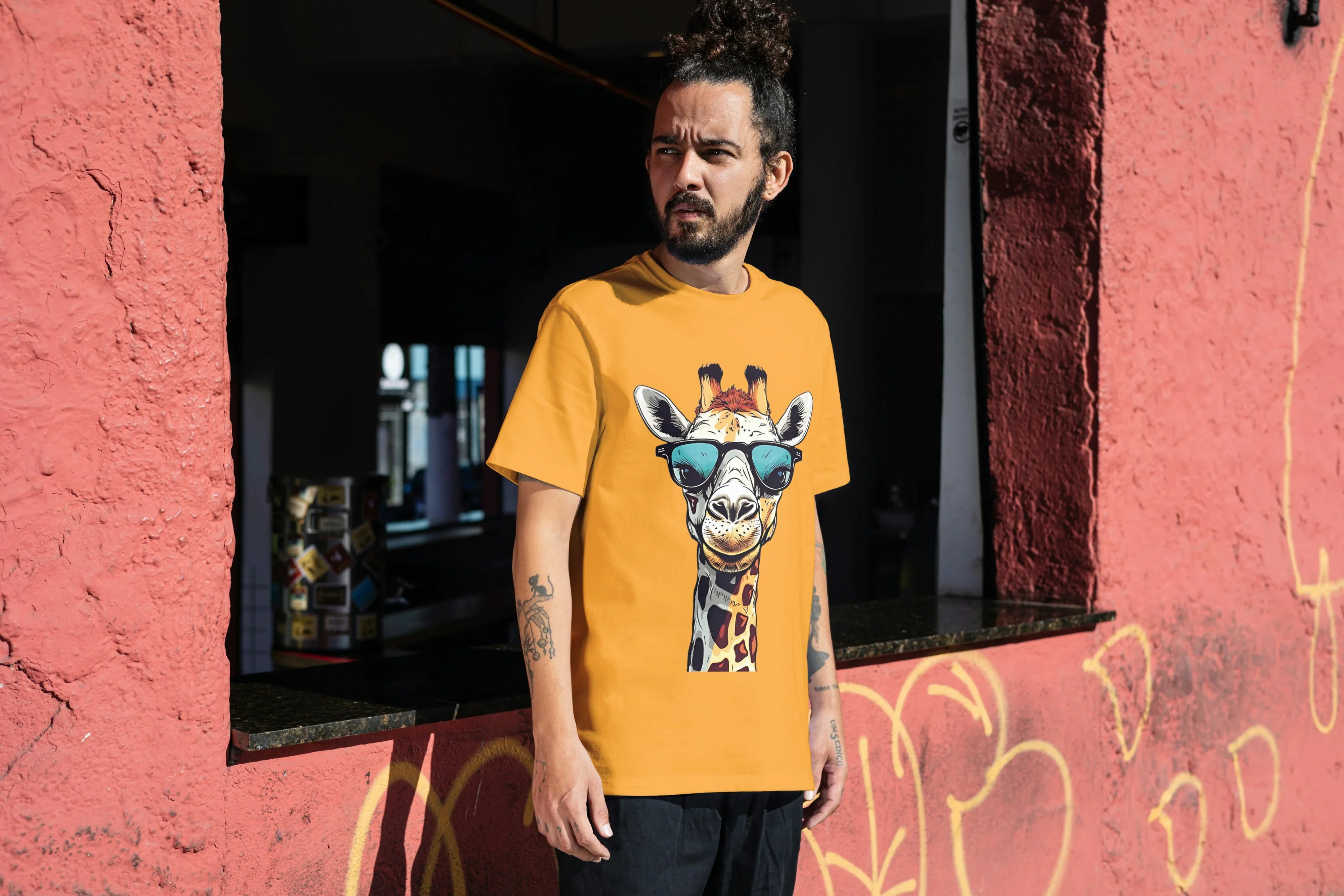 Giraffe Graphic Oversized Classic T-Shirt for Men - Not So Suttle