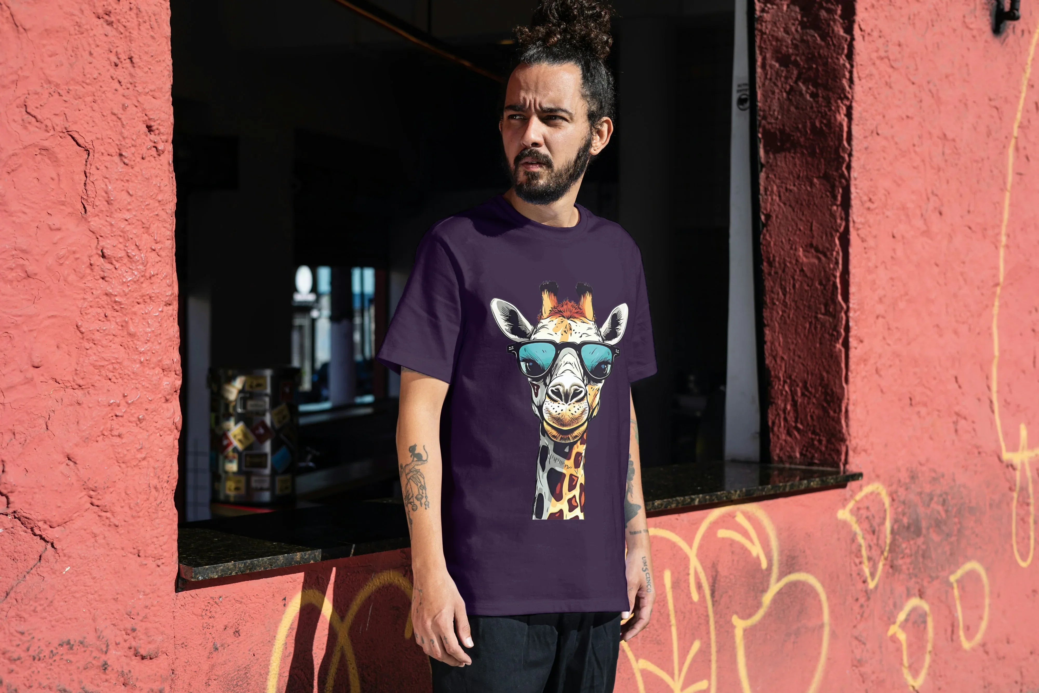 Giraffe Graphic Oversized Classic T-Shirt for Men - Not So Suttle