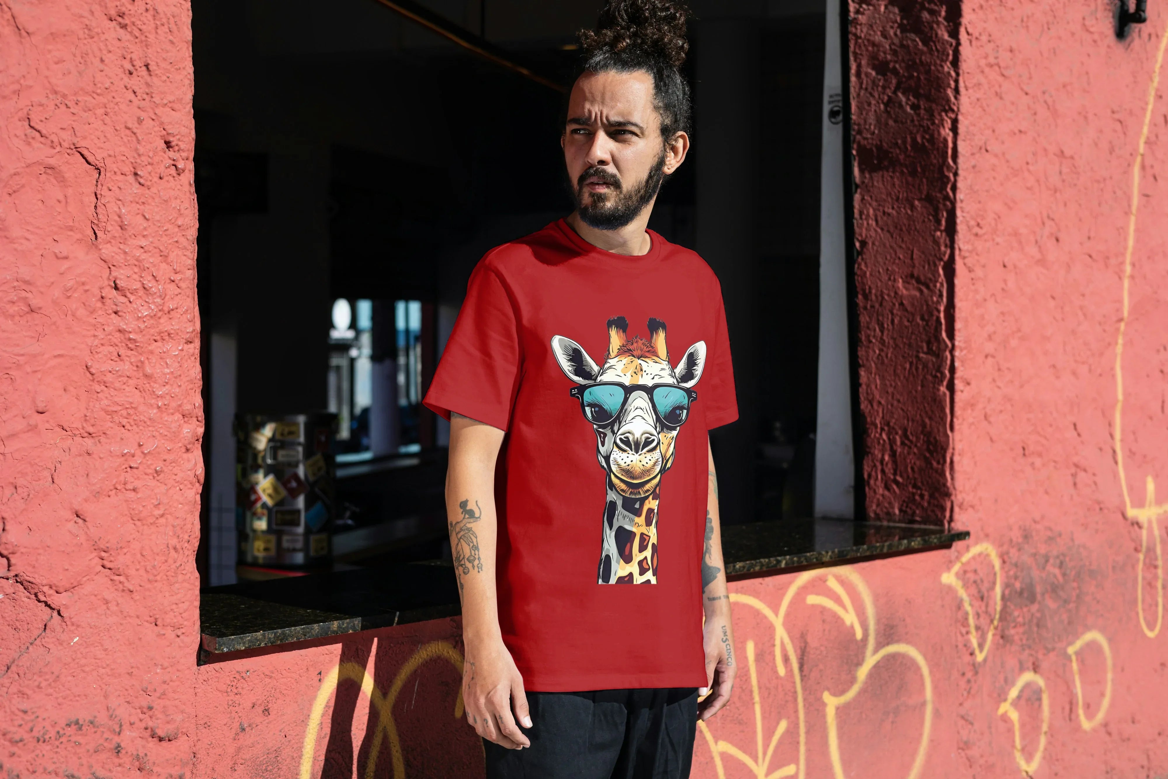 Giraffe Graphic Oversized Classic T-Shirt for Men - Not So Suttle